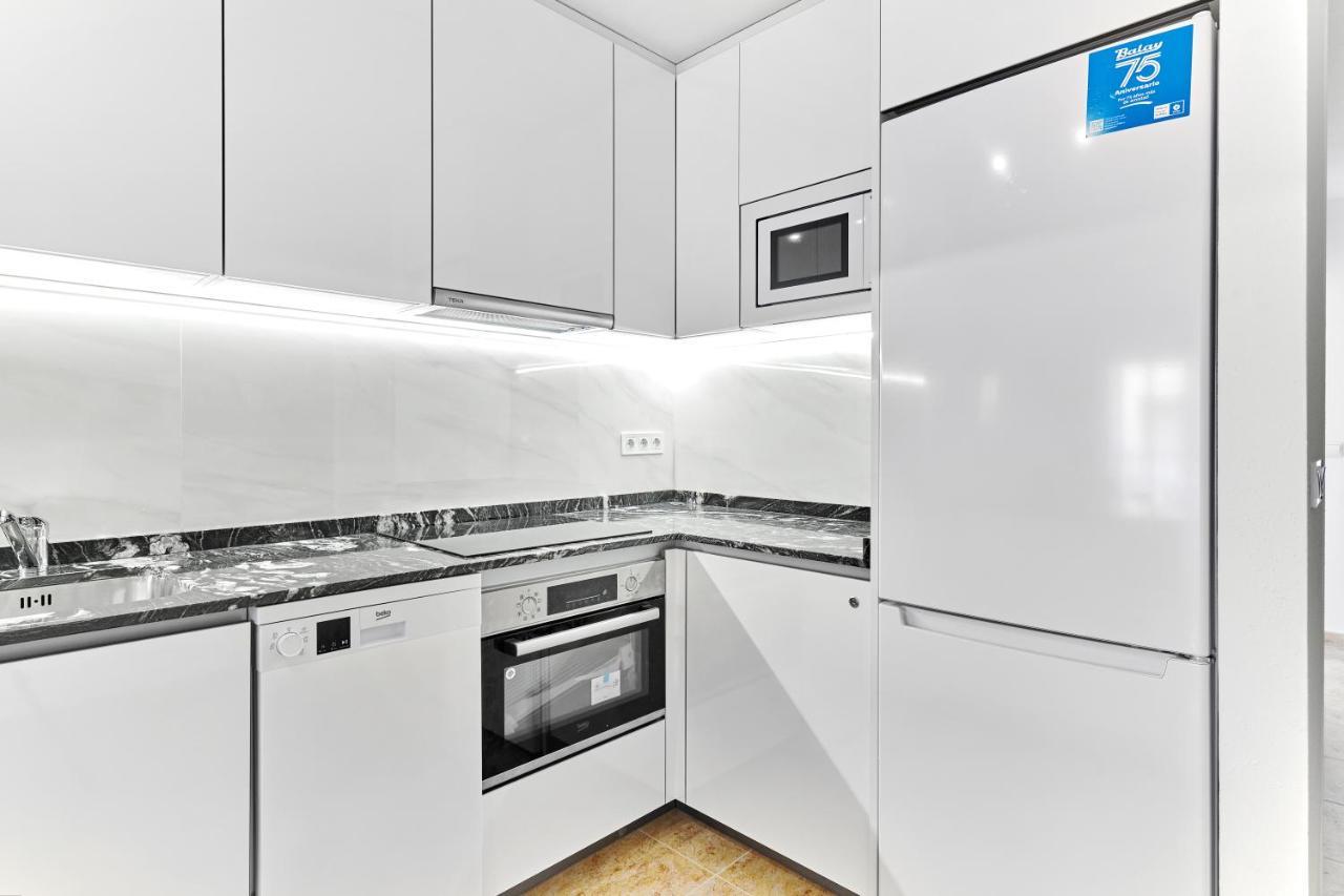 Cozy Apartment Near Playa Del Cura In ตอร์เรเวียคา ภายนอก รูปภาพ